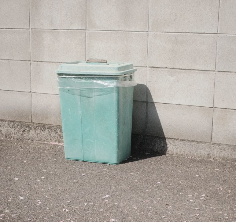 rubbish bin